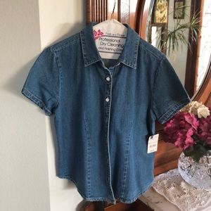 NWT- St, John’s Bay short sleeve jean shirt.